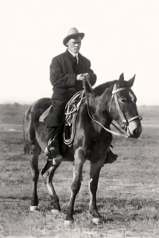 Black-and-white photo of Hugo Wendt riding a horse